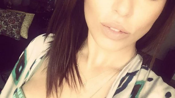 Мика Стоичкова показа как кърми (снимка)