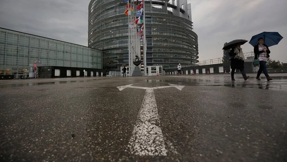 Нови европейски пътни документи ще улеснява връщането на граждани на трети страни