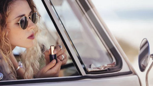 Всичко, което трябва да знаете за грима през лятото 