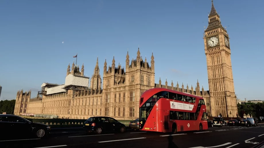 Транспортен хаос в Лондон заради стачка на машинисти 