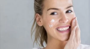 Заличи несъвършенствата, защити и подготви грима