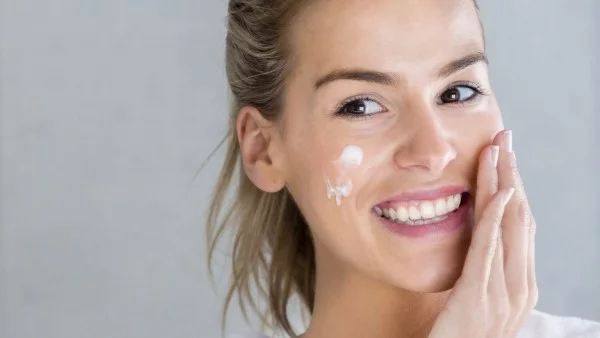 Заличи несъвършенствата, защити и подготви грима