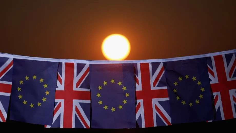 FT: Раздялата с ЕС ще струва на Великобритания 20 млрд. евро