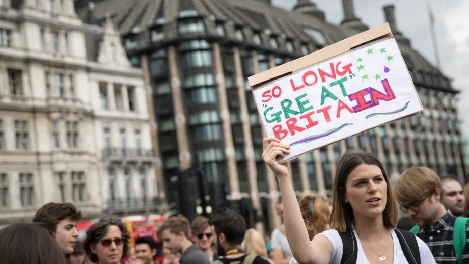 Правителството на Великобритания започна подготовка за Brexit 