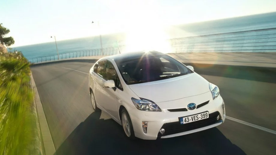 Toyota намалява разхода за гориво с 20%