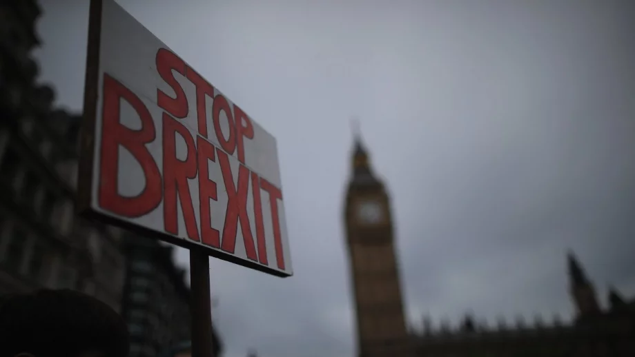 Brexit - една пропиляна година