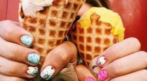 4 свежи и лесни идеи за летен маникюр