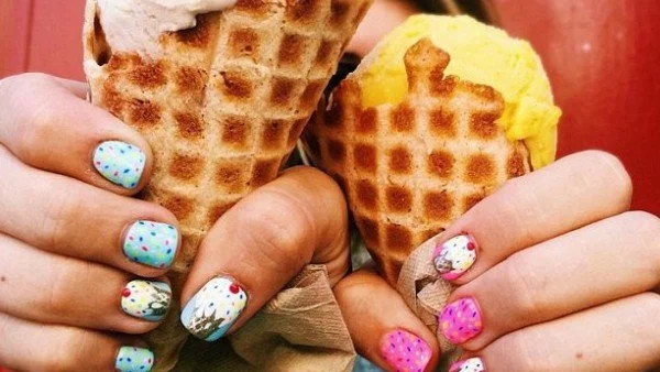 4 свежи и лесни идеи за летен маникюр