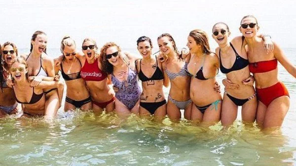 Шеметното парти на Тейлър Суифт с отбрани гости