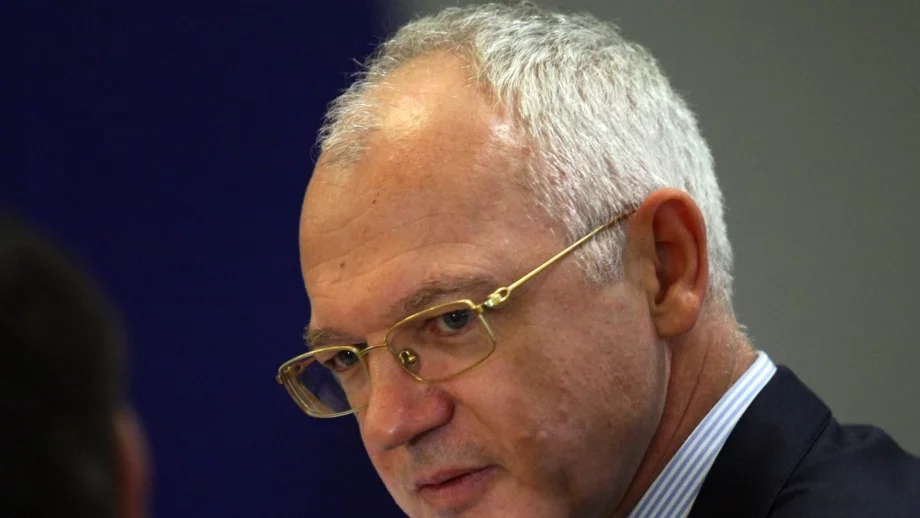 Бизнесът се ядоса на управляващите за тайни преговори със синдикатите