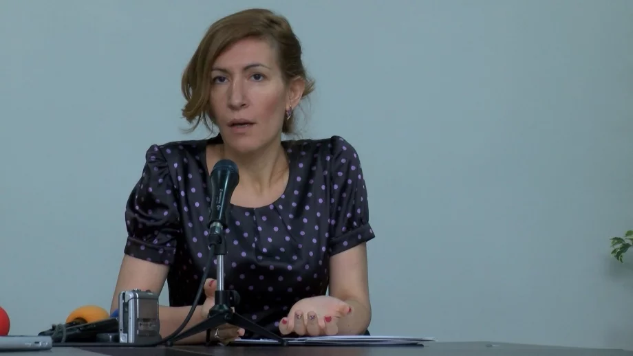 Ангелкова: Проверяваме всички сигнали до министерството 