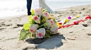 За и против сватба на плажа