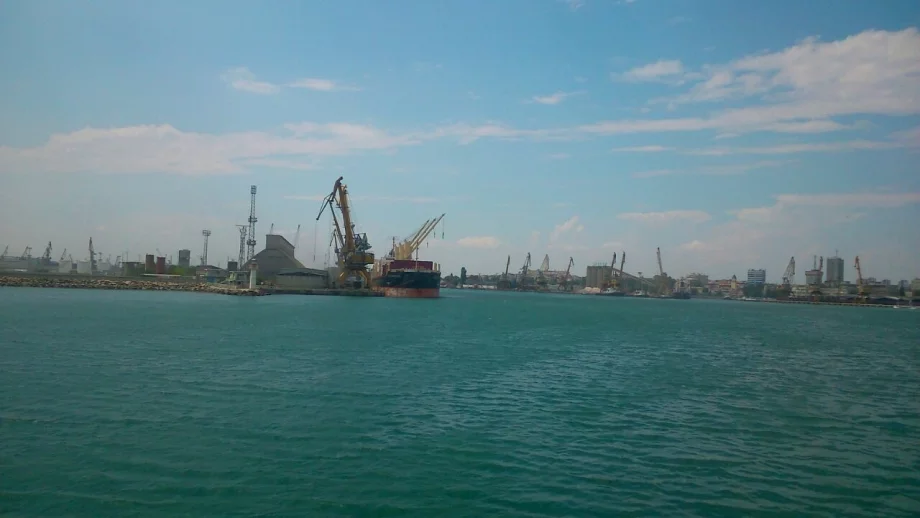 Купуваме нов нефтосъбирач до края на годината