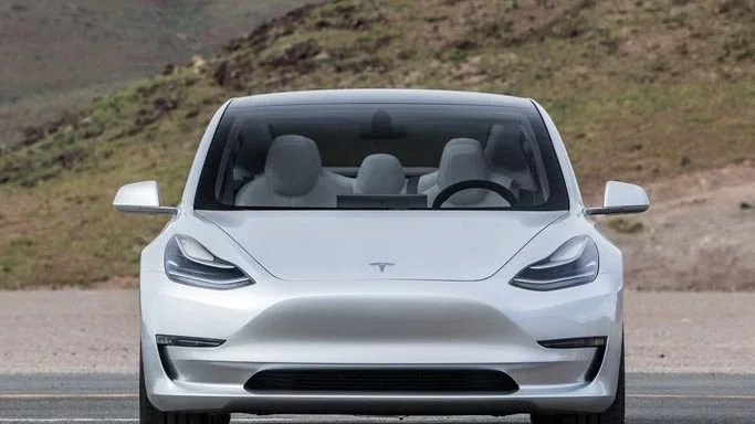 Журналист превърна Tesla Model S в ловец на покемони