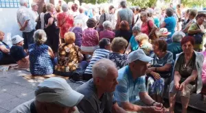 Започна изплащането на пенсиите, вижте графика  