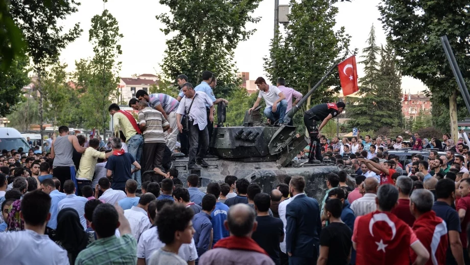 Опитът за преврат струвал на Турция 100 млн. долара