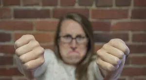 5 зодии, чиито представители не разбират шегите и трудно могат да се разсмеят   