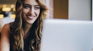 Facebook ни помага, ако си нямаме половинка