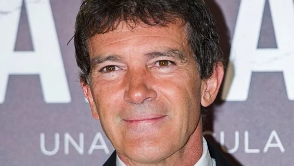 Бандерас влезе в болница по спешност