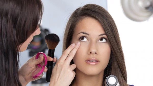 Гримьорите на звездите и техните съвети