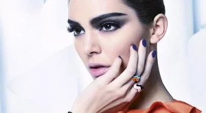 Кендъл Дженър се преобрази като Елвис Пресли