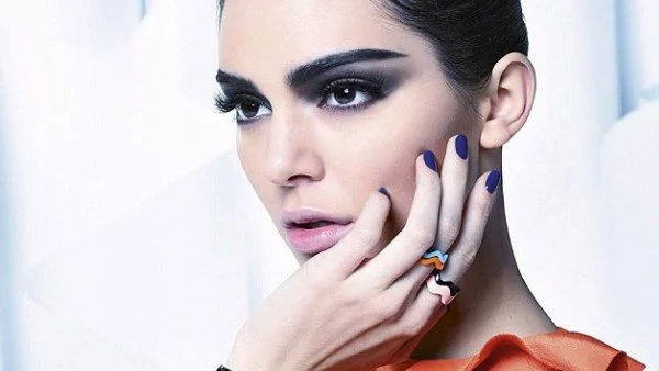 Кендъл Дженър се преобрази като Елвис Пресли