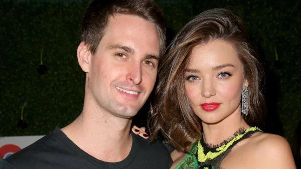 Миранда Кер се сгоди