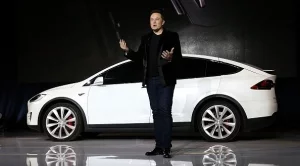 Tesla Motors зарежда нов хардуер в електромобилите си