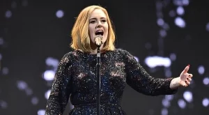 Адел си взима почивка, за да стане отново майка