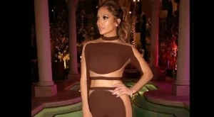 Джей Ло с 2 партита за рождения си ден