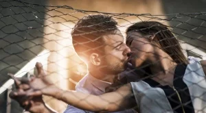 10 неща, които зрялата жена не прави заради любовта