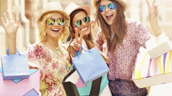 Наръчник за успешно пазаруване на летни намаления