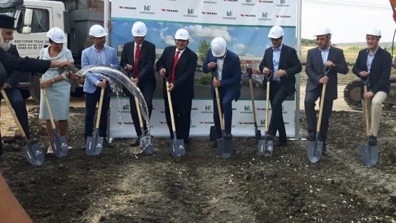 Японският автомобилен концерн "Язаки" с трети завод в България