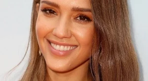 Тренировката, с която Джесика Алба влезе във форма