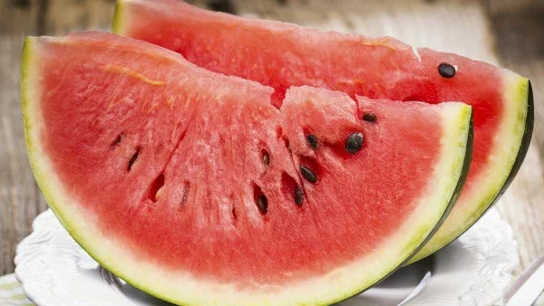 Защо да похапваме динените семки