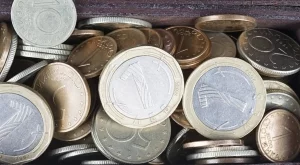 Разходите за научноизследователска дейност се свиват с 13,7%