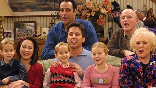 Вижте как изглеждат днес звездите от "Всички обичат Реймънд"