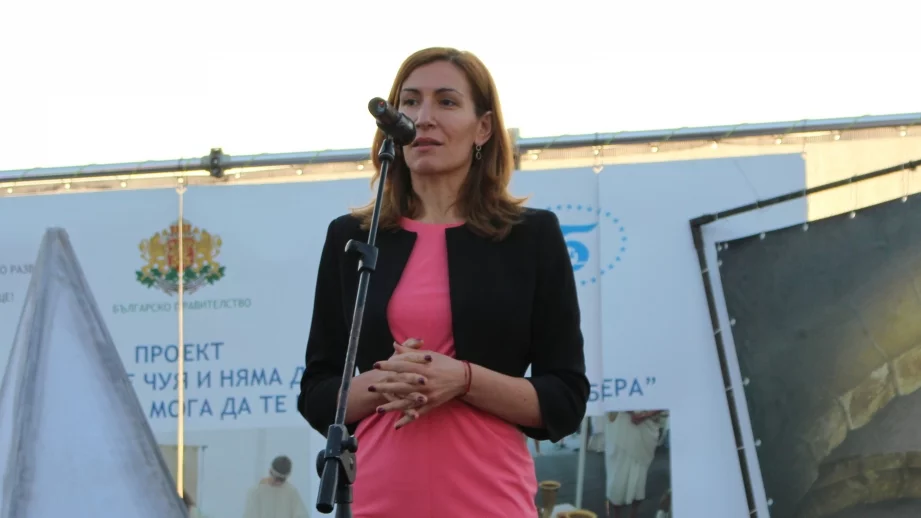 Ангелкова: Трябва да променим облика на Слънчев бряг