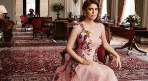 Дневниците на принцесата: Мениджър на пълен работен ден