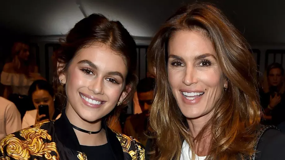 Кая Гербер: Как Синди Крауфорд превърна дъщеря си в популярен модел и актриса