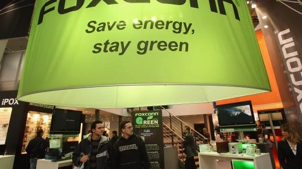 Foxconn строи завод за дисплеи за 9 млрд. долара 