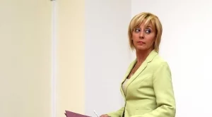 Мая Манолова съди столичната "Топлофикация"