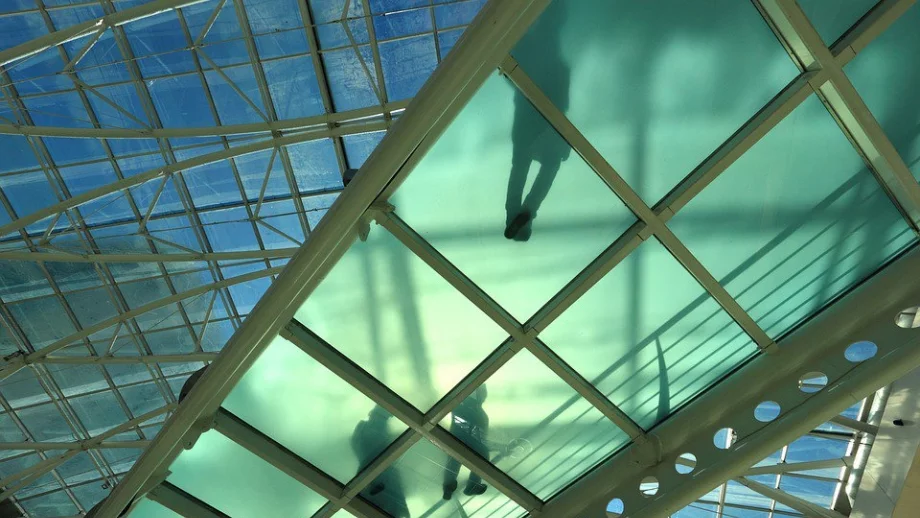 Най-дългият стъклен мост в света ще бъде открит в Китай