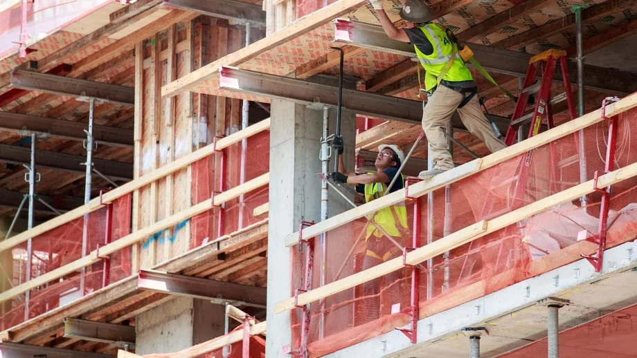 За година разрешителните за строеж на нови жилищни сгради растат с 29%