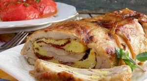 Пилешко руло с омлет с пастърма