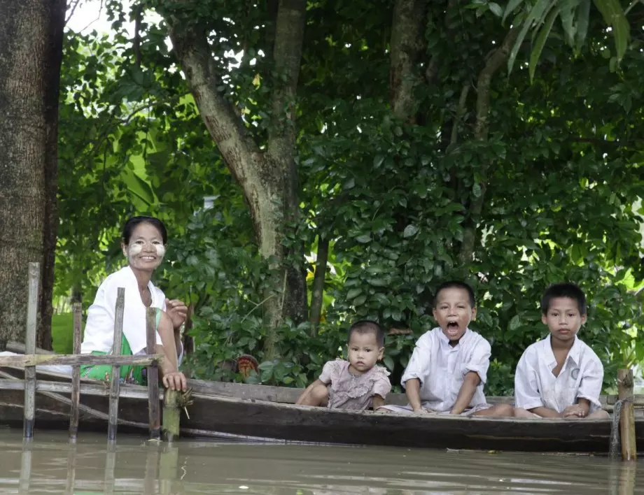 Мусоните наводниха Мианмар - 5 жертви и 40 000 евакуирани