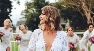 Сватбени прически със стар холивудски блясък 