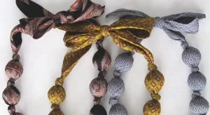 Направи си сама: Ефектни гердани от вратовръзки