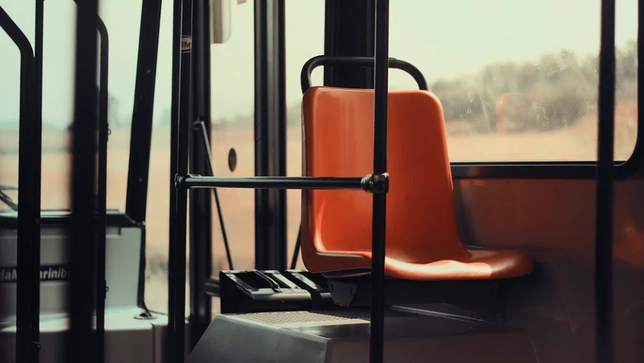 В столичния градски транспорт ще хващат гратисчиите чрез нови технологии