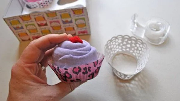 Оригинално подаряване на бебешко боди